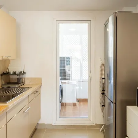 Lejlighed New Golden Mile 2br Pool, Terrace, Parking