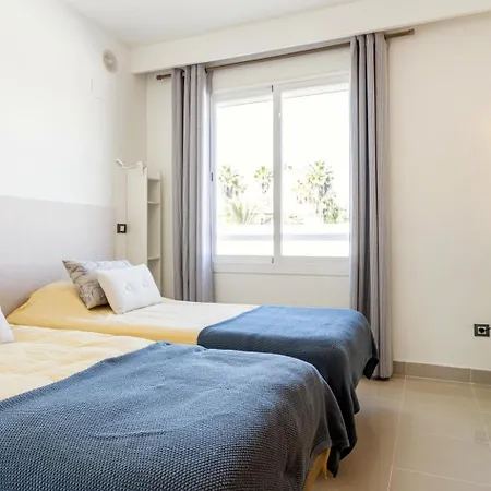 New Golden Mile 2br Pool, Terrace, Parking *