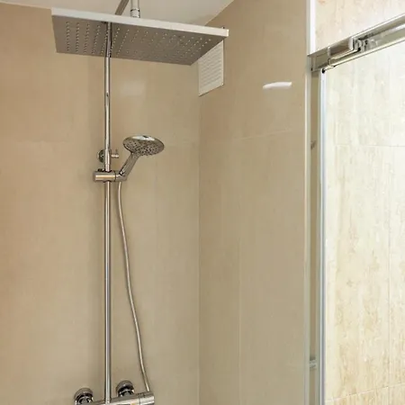 Lejlighed New Golden Mile 2br Pool, Terrace, Parking *