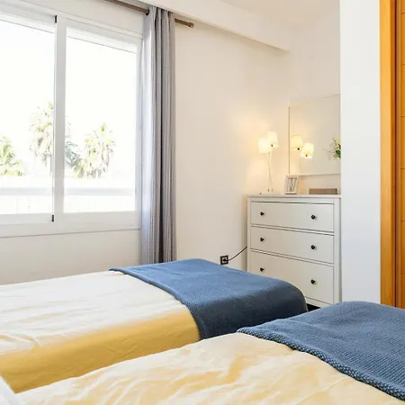 New Golden Mile 2br Pool, Terrace, Parking Lejlighed